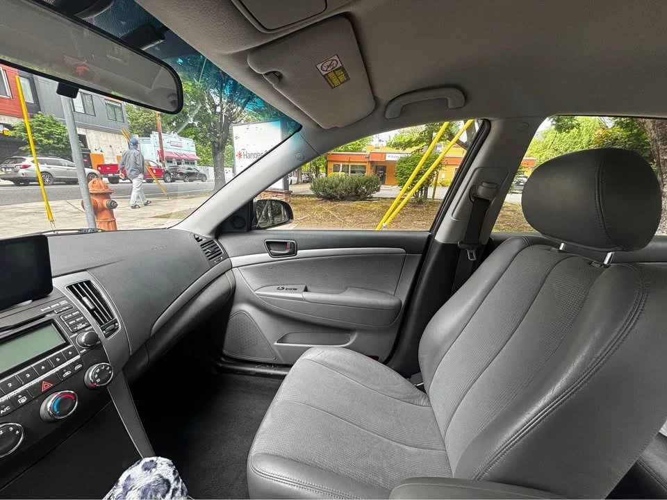 2009 Hyundai Sonata - Image 8 of 14