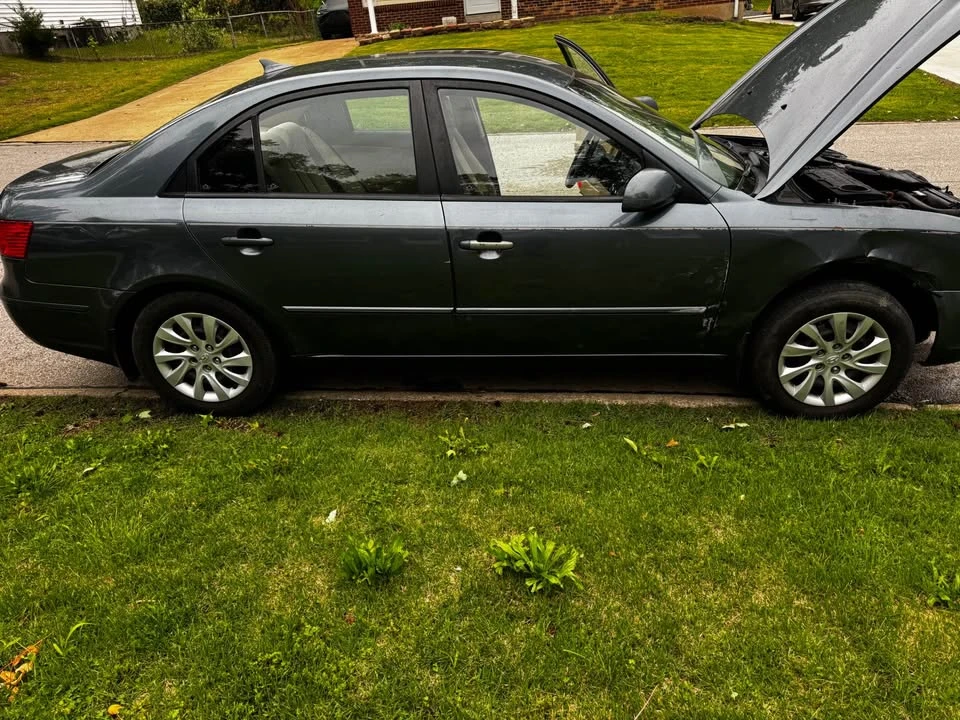 2009 Hyundai Sonata - Image 3 of 9