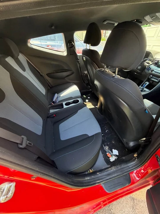 2009 Hyundai Veloster - Image 8 of 12