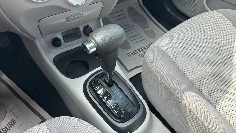 2009 Hyundai Accent - Image 14 of 15