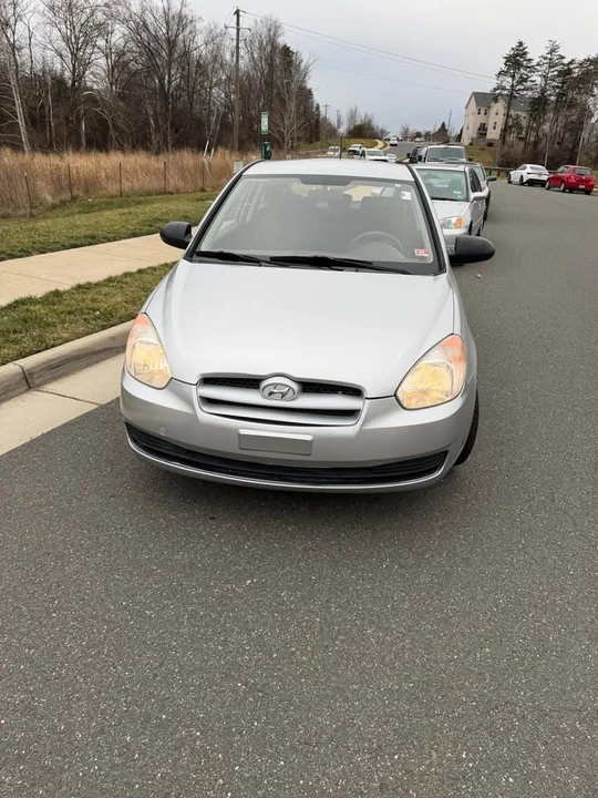 2009 Hyundai Accent - Image 9 of 17
