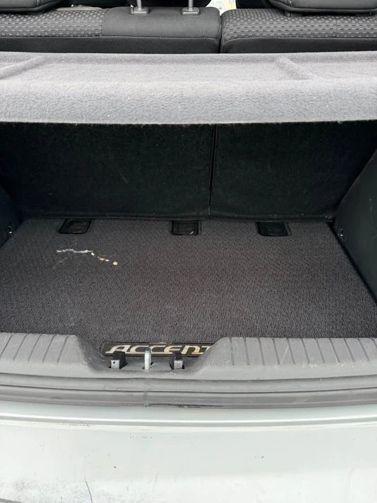 2009 Hyundai Accent - Image 2 of 17