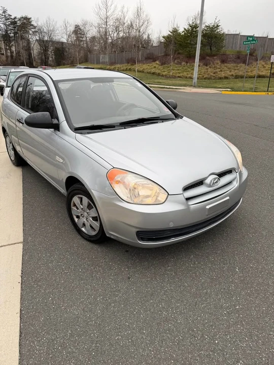 2009 Hyundai Accent - Image 16 of 17