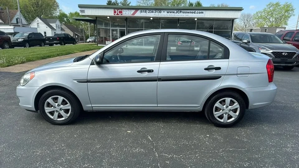 2009 Hyundai Accent - Image 6 of 15