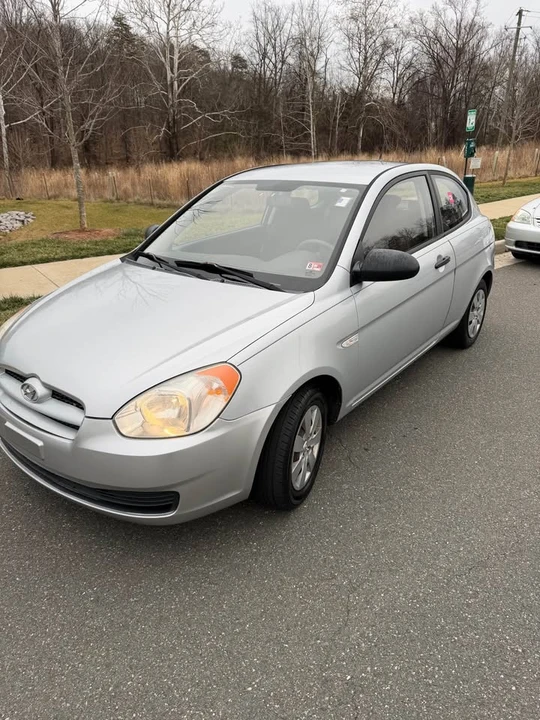 2009 Hyundai Accent - Image 10 of 17