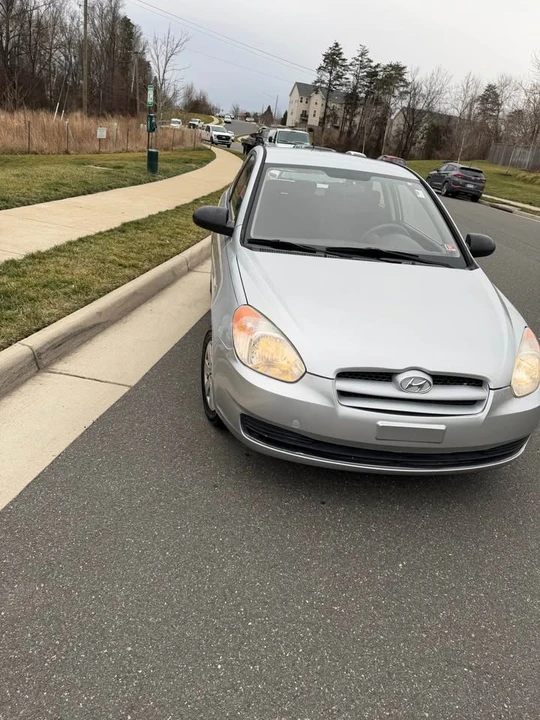 2009 Hyundai Accent - Image 8 of 17