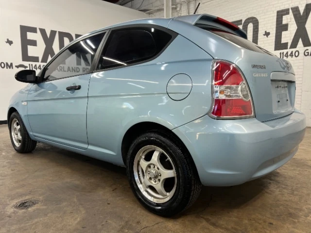 2009 Hyundai Accent - Image 3 of 5