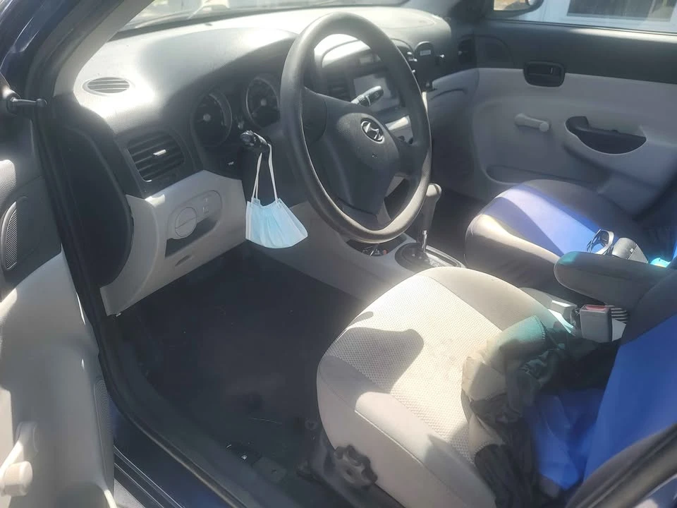 2009 Hyundai Accent - Image 7 of 9