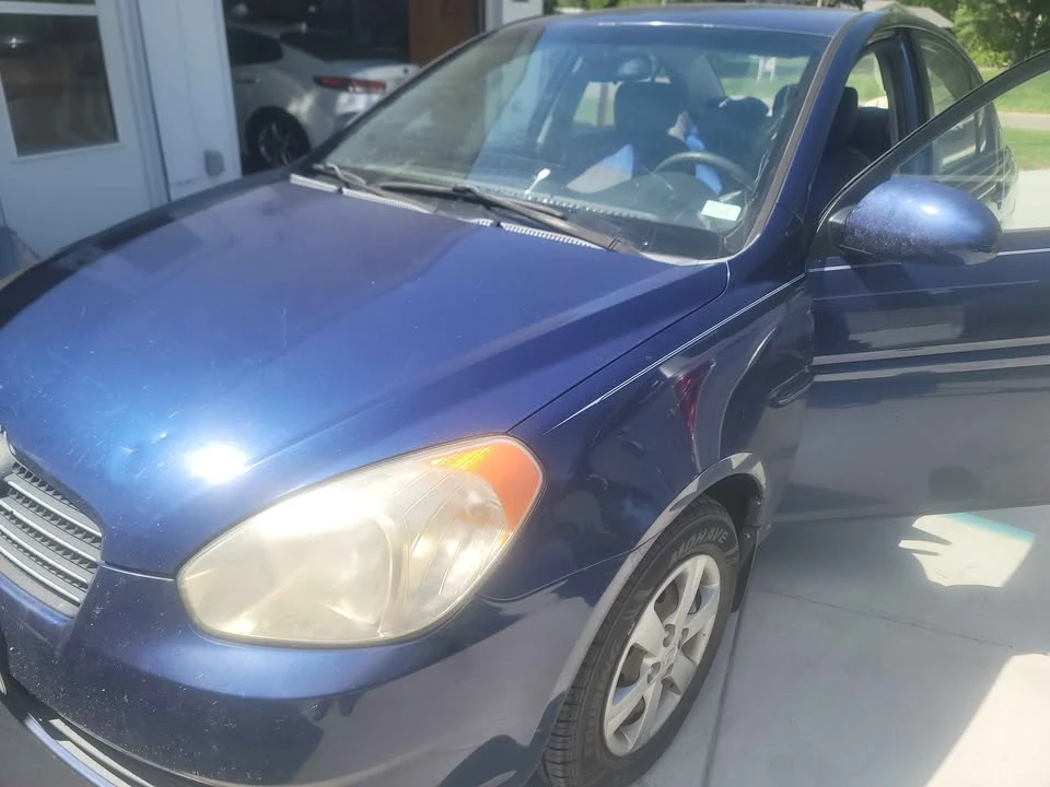 2009 Hyundai Accent - Image 5 of 9