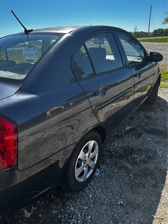 2009 Hyundai Accent - Image 7 of 10
