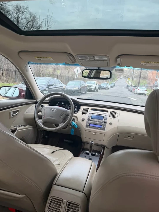 2009 Hyundai Azera - Image 6 of 9