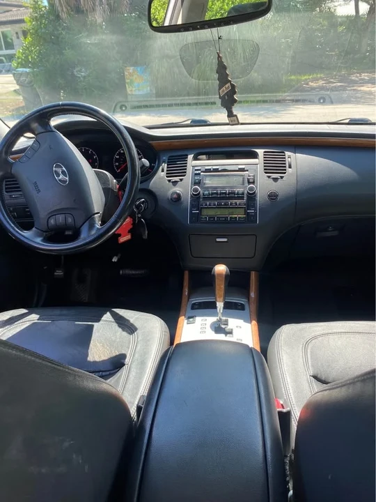 2009 Hyundai Azera - Image 9 of 17