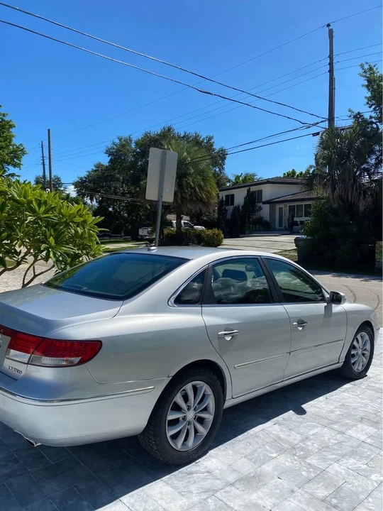 2009 Hyundai Azera - Image 6 of 17
