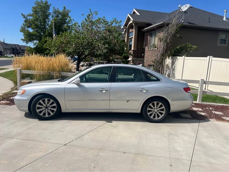 2009 Hyundai Azera - Image 2 of 19