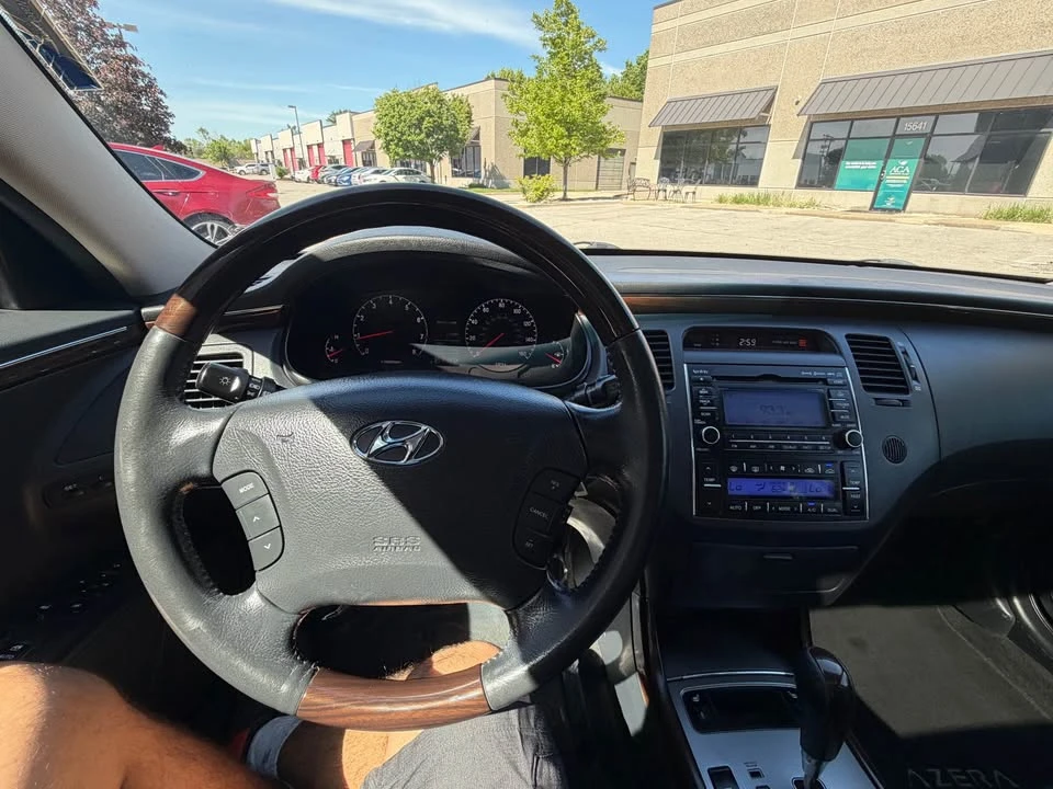 2009 Hyundai Azera - Image 11 of 20
