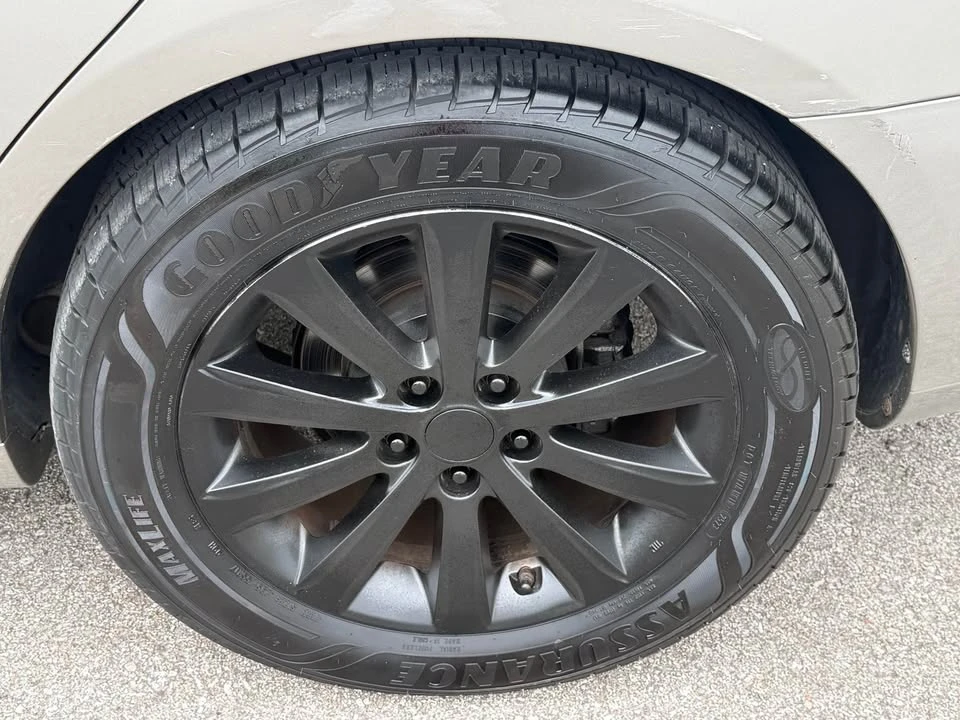 2009 Hyundai Azera - Image 7 of 20