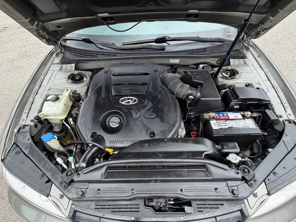2009 Hyundai Azera - Image 8 of 20