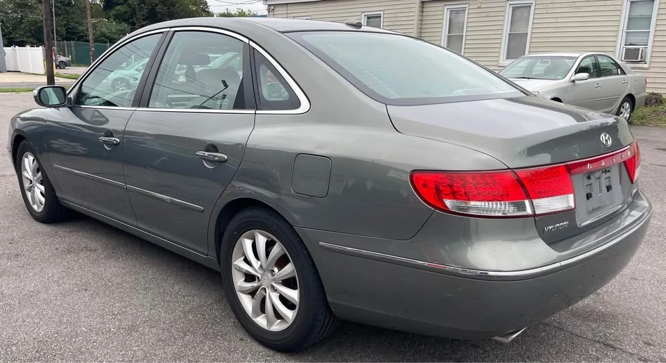 2009 Hyundai Azera - Image 8 of 20