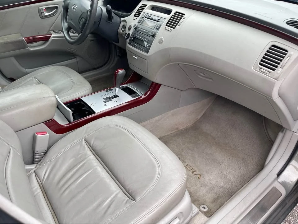 2009 Hyundai Azera - Image 16 of 20