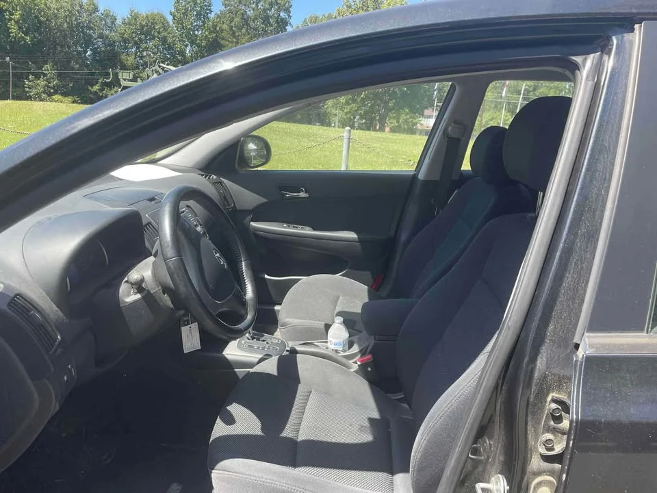 2009 Hyundai Elantra - Image 6 of 6