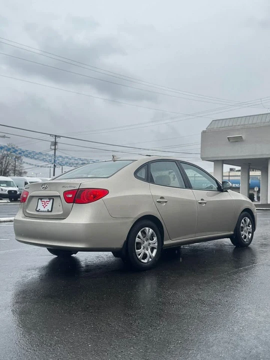 2009 Hyundai Elantra - Image 4 of 15