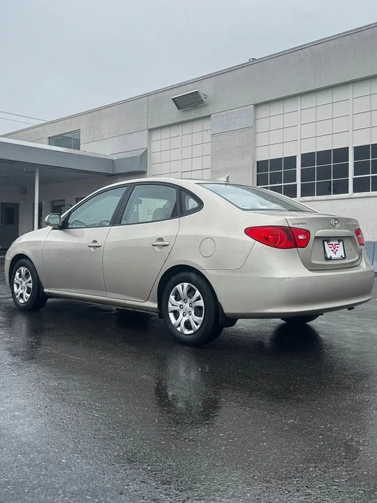 2009 Hyundai Elantra - Image 5 of 15