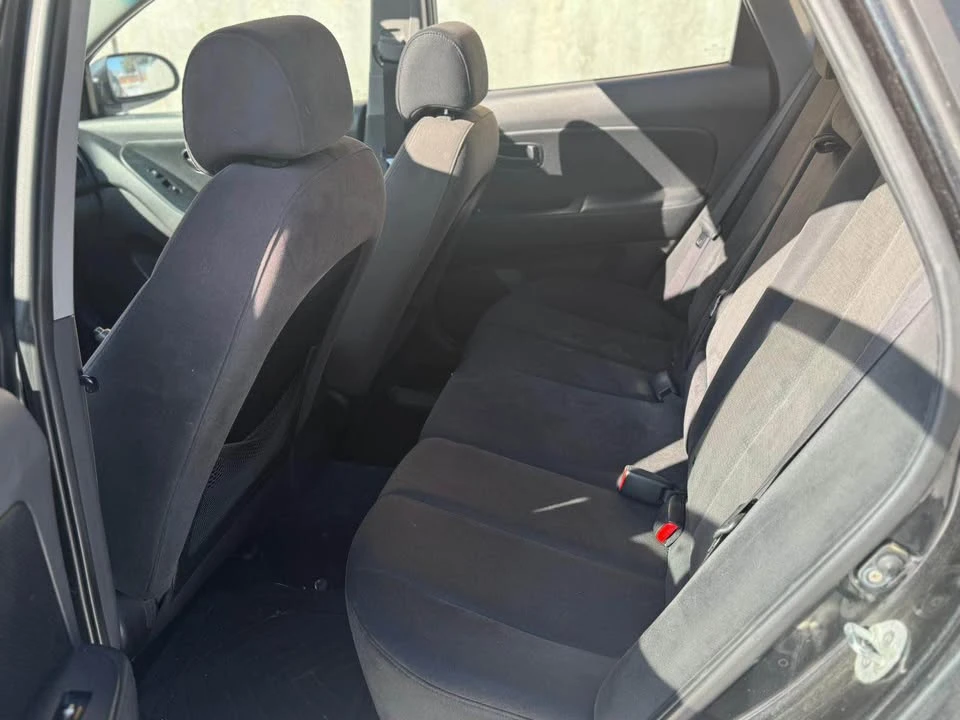 2009 Hyundai Elantra - Image 8 of 10