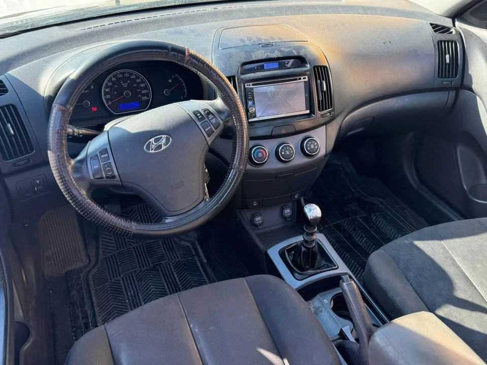 2009 Hyundai Elantra - Image 7 of 10