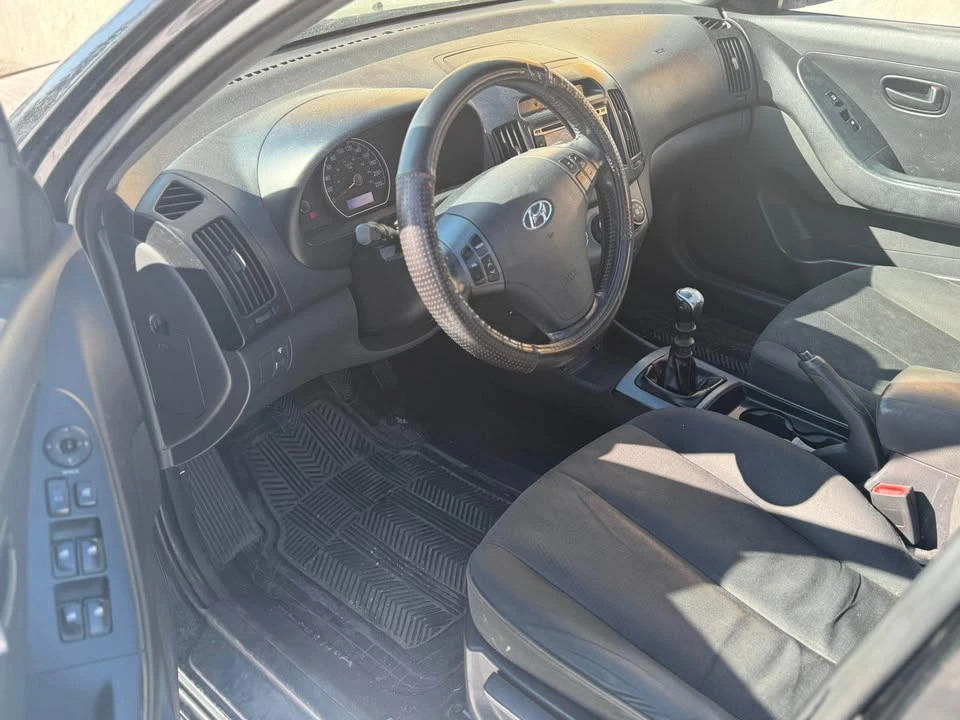 2009 Hyundai Elantra - Image 9 of 10