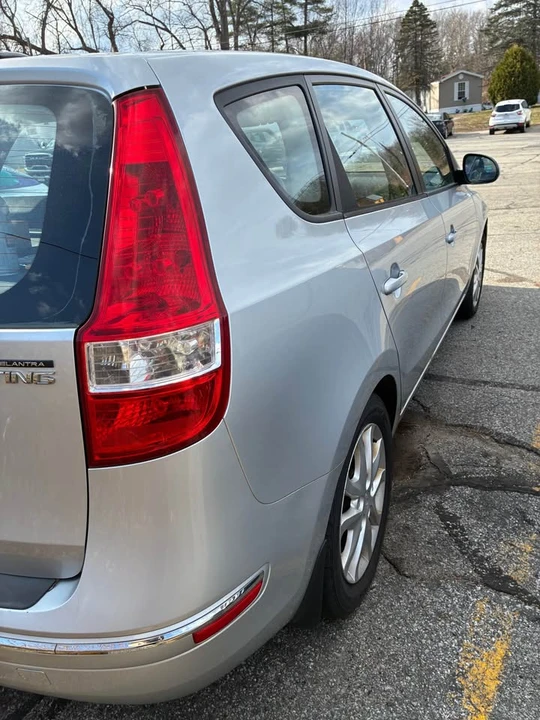 2009 Hyundai Elantra - Image 3 of 7