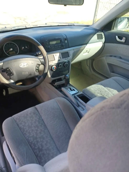 2009 Hyundai Elantra - Image 3 of 7