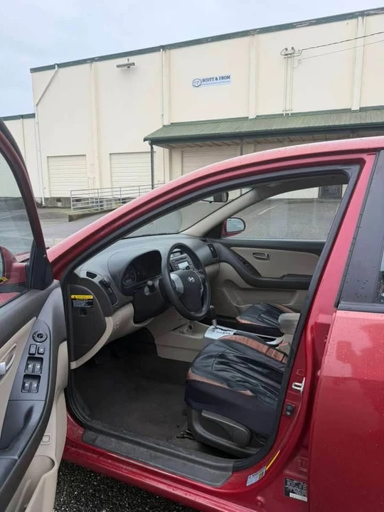 2009 Hyundai Elantra - Image 9 of 15