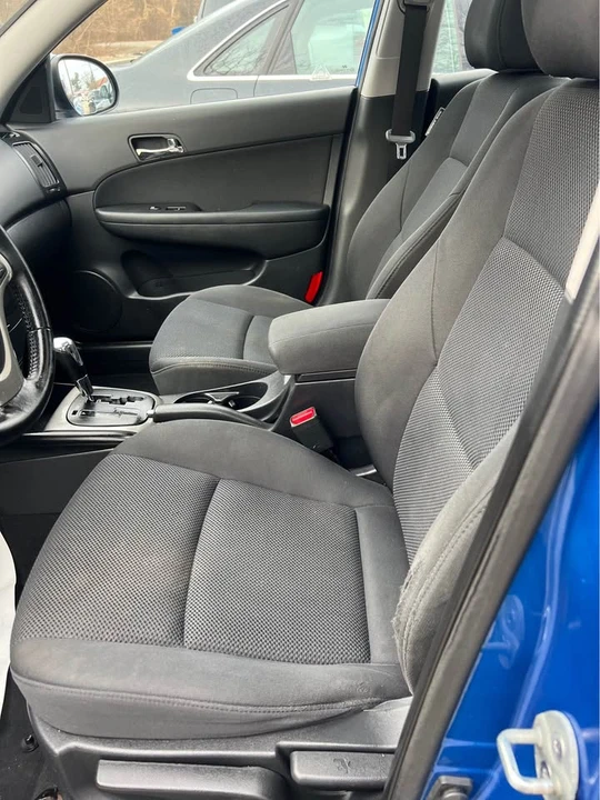 2009 Hyundai Elantra - Image 10 of 15