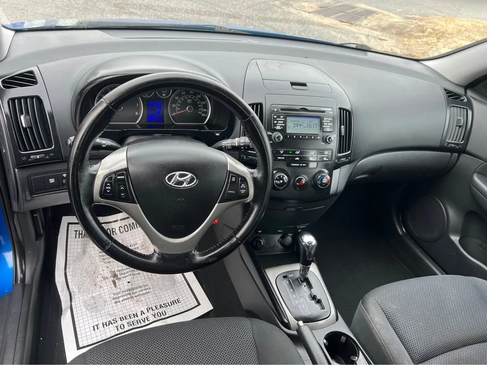 2009 Hyundai Elantra - Image 9 of 15