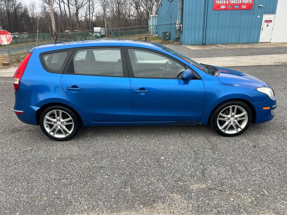 2009 Hyundai Elantra - Image 6 of 15