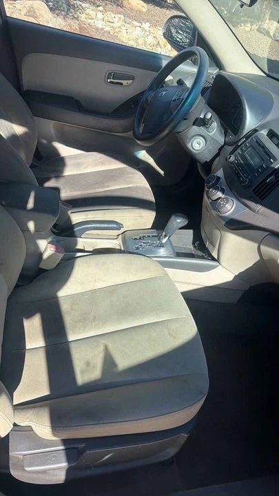 2009 Hyundai Elantra - Image 2 of 11