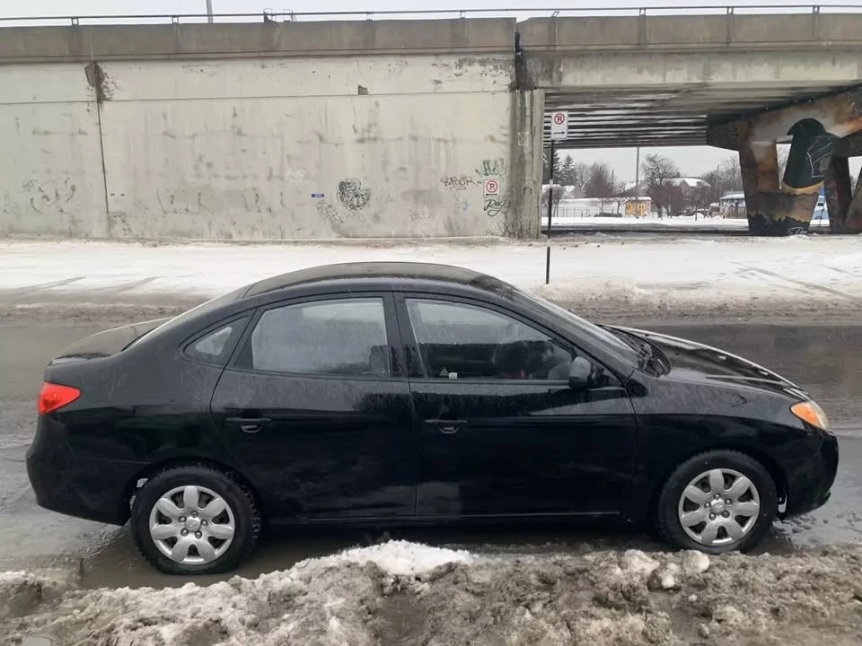 2009 Hyundai Elantra - Image 11 of 16