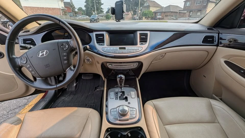 2009 Hyundai Genesis - Image 7 of 13