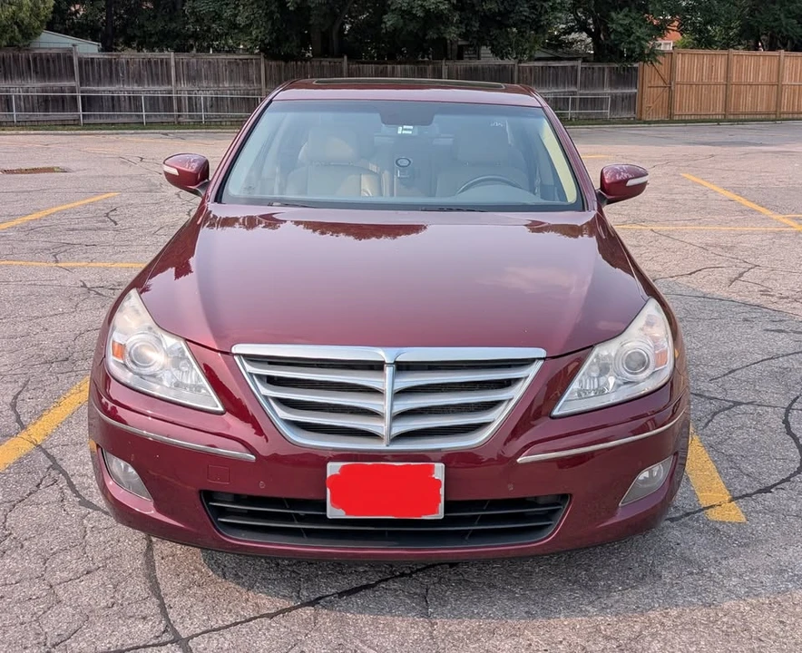 2009 Hyundai Genesis - Image 2 of 13