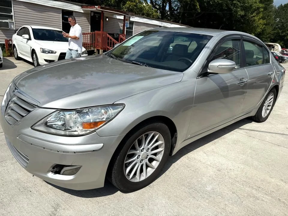 2009 Hyundai Genesis - Image 7 of 17