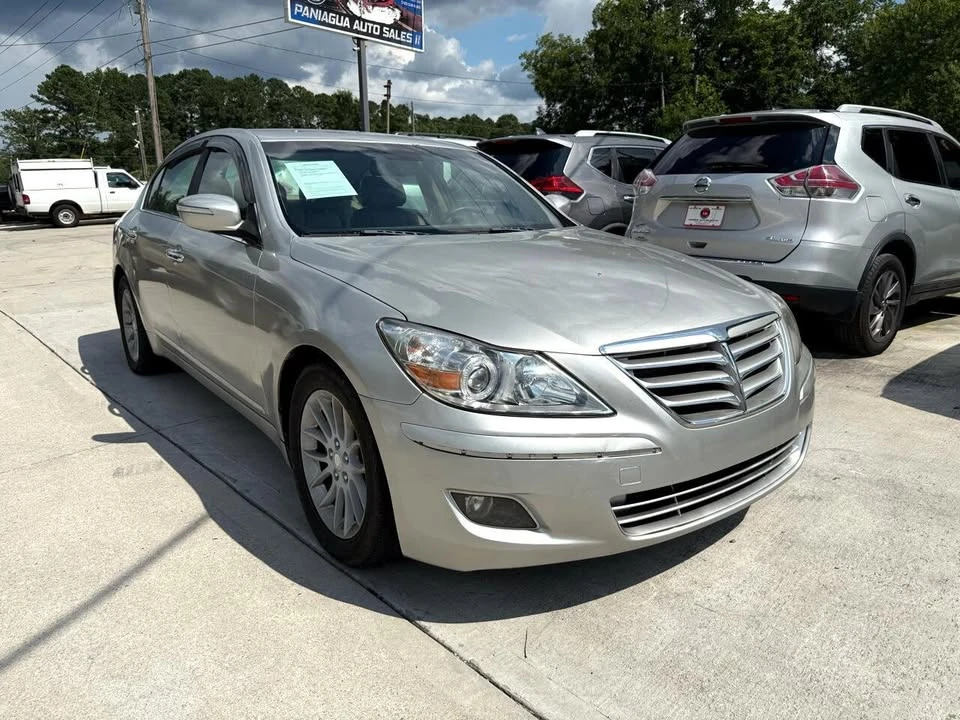 2009 Hyundai Genesis - Image 2 of 17