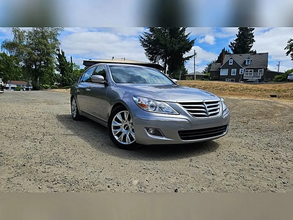 2009 Hyundai Genesis - Image 2 of 20