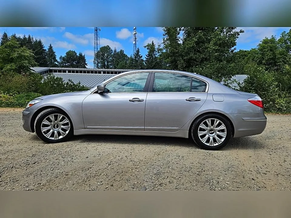 2009 Hyundai Genesis - Image 6 of 20