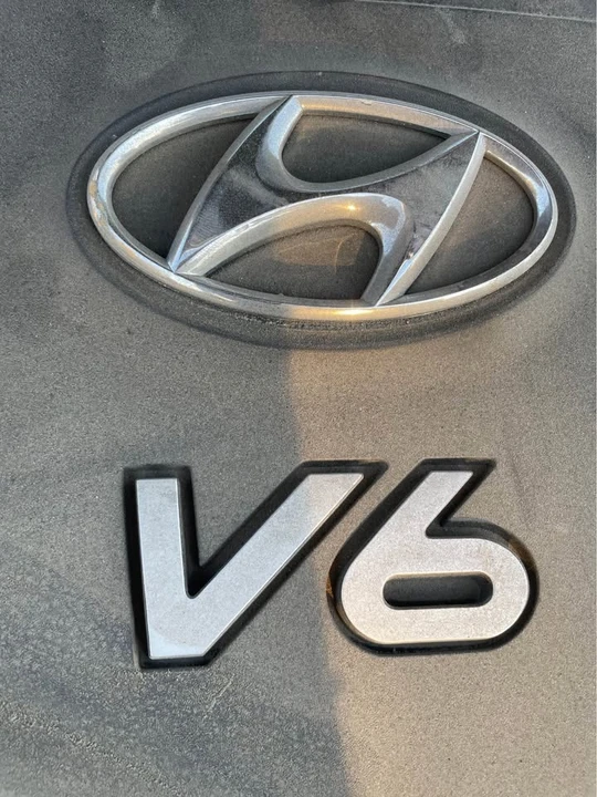 2009 Hyundai Genesis - Image 13 of 17