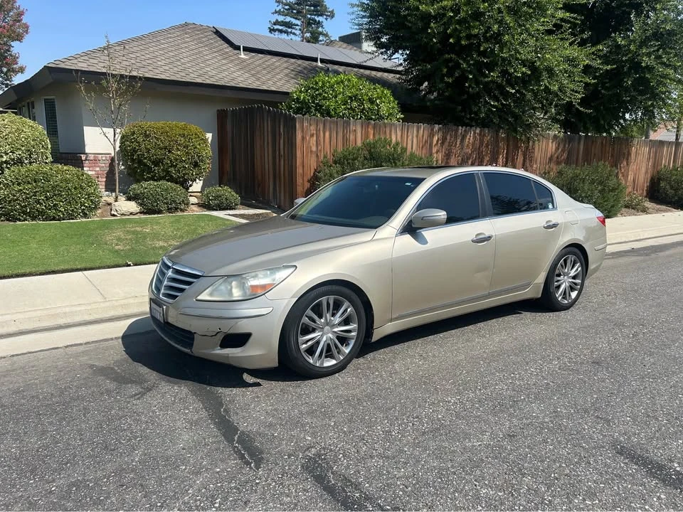 2009 Hyundai Genesis - Image 3 of 7