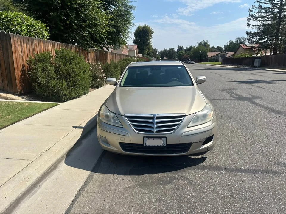 2009 Hyundai Genesis - Image 4 of 7