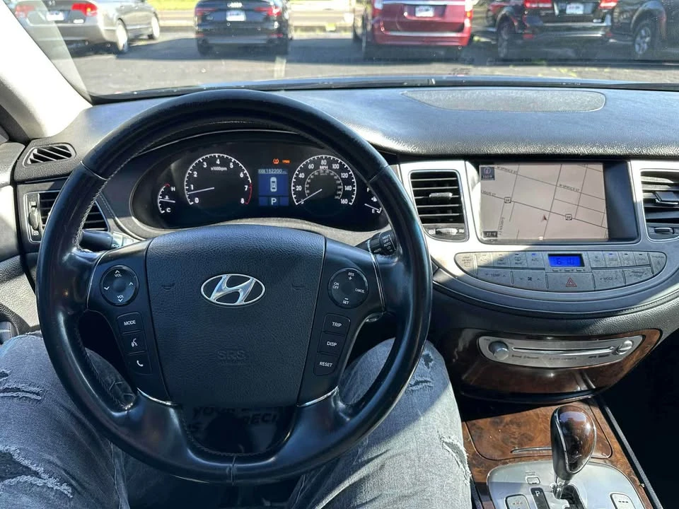 2009 Hyundai Genesis - Image 11 of 20
