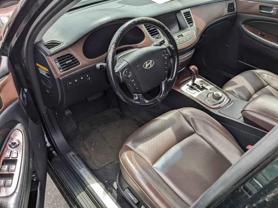 2009 Hyundai Genesis - Image 8 of 8
