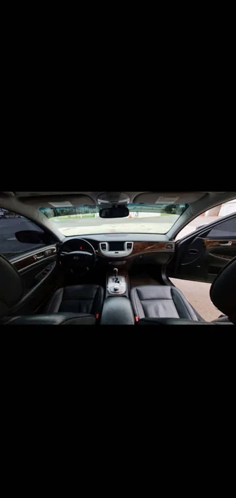 2009 Hyundai Genesis - Image 3 of 10