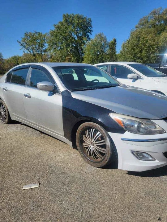 2009 Hyundai Genesis - Image 2 of 7